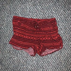 Patterned flowy shorts